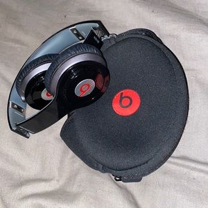 Beats by Dr. Dre wire headphones